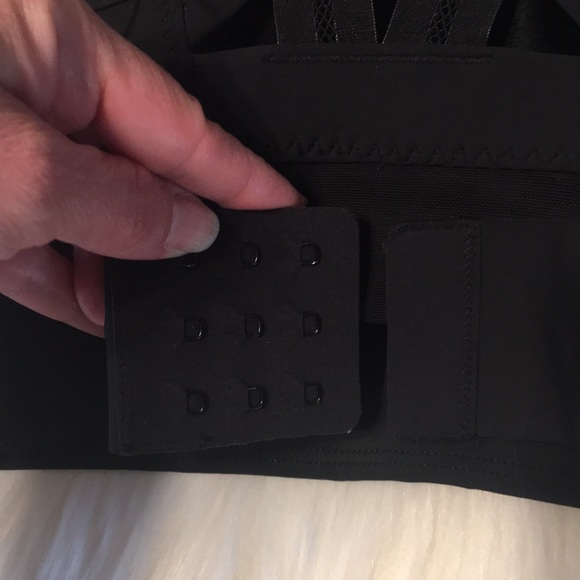 NWT Athleta Gigi Bra Size XS Black - Picture 6 of 8